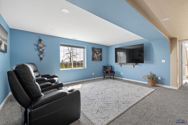 5109 PINEDALE HEIGHTS DR, Rapid City, SD 57702