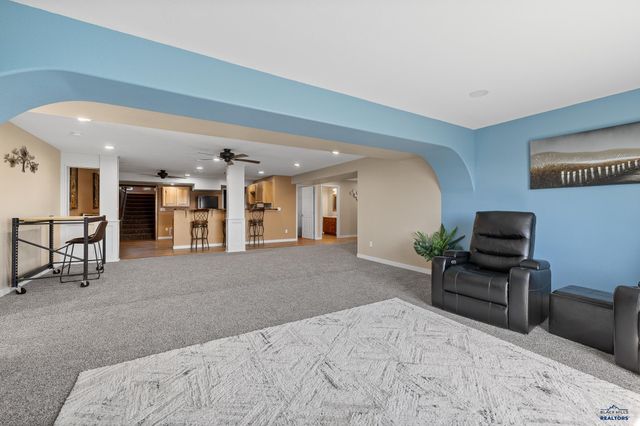 5109 PINEDALE HEIGHTS DR, Rapid City, SD 57702