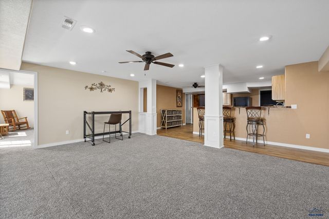 5109 PINEDALE HEIGHTS DR, Rapid City, SD 57702