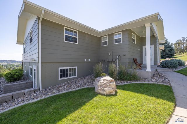 5109 PINEDALE HEIGHTS DR, Rapid City, SD 57702