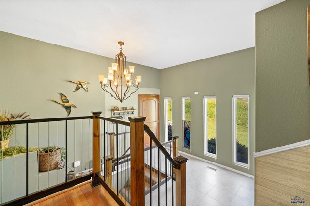 5109 PINEDALE HEIGHTS DR, Rapid City, SD 57702