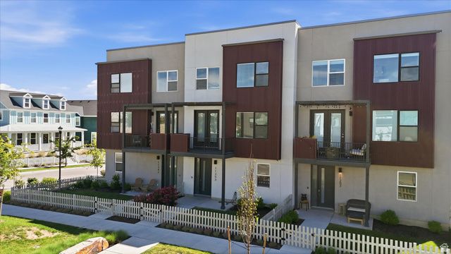 11253 S HOLLY SPRINGS DR, South Jordan, UT 84009