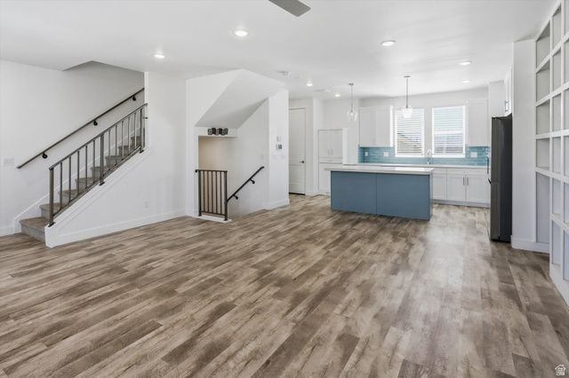 11253 S HOLLY SPRINGS DR, South Jordan, UT 84009
