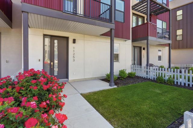 11253 S HOLLY SPRINGS DR, South Jordan, UT 84009