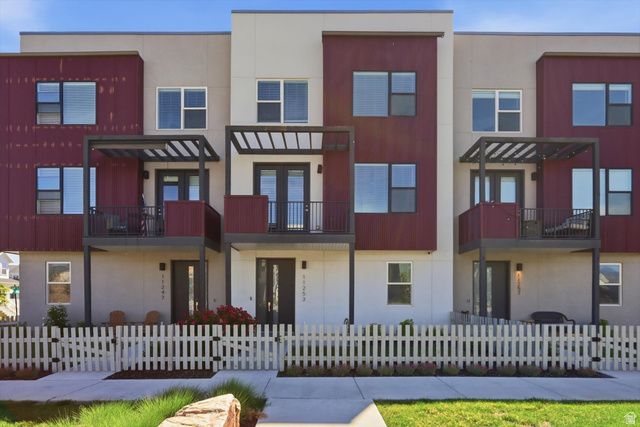 11253 S HOLLY SPRINGS DR, South Jordan, UT 84009