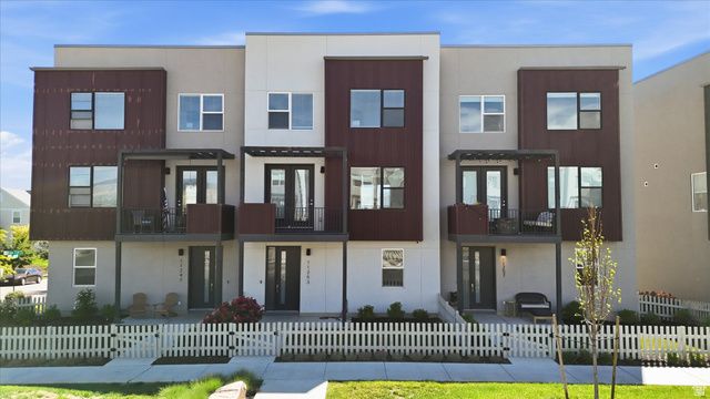 11253 S HOLLY SPRINGS DR, South Jordan, UT 84009