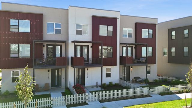 11253 S HOLLY SPRINGS DR, South Jordan, UT 84009