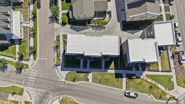 11253 S HOLLY SPRINGS DR, South Jordan, UT 84009