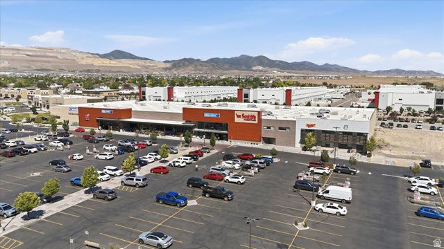 11253 S HOLLY SPRINGS DR, South Jordan, UT 84009