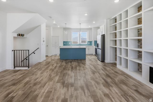 11253 S HOLLY SPRINGS DR, South Jordan, UT 84009
