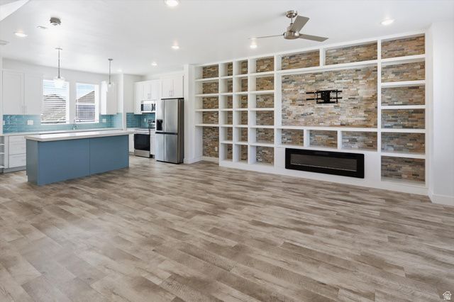 11253 S HOLLY SPRINGS DR, South Jordan, UT 84009