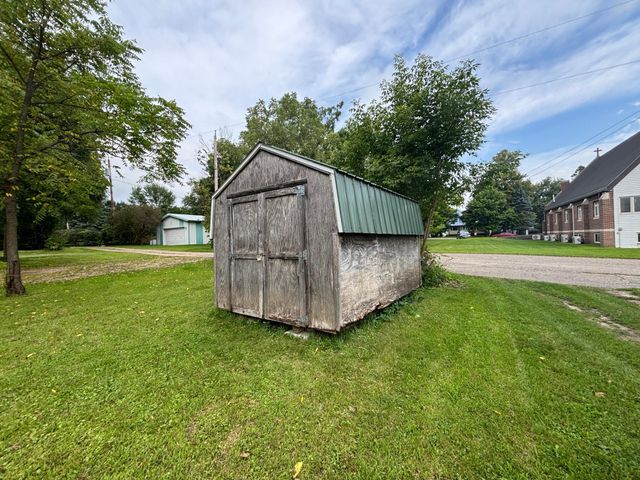 208 4th Street NW, Bertha, MN 56437