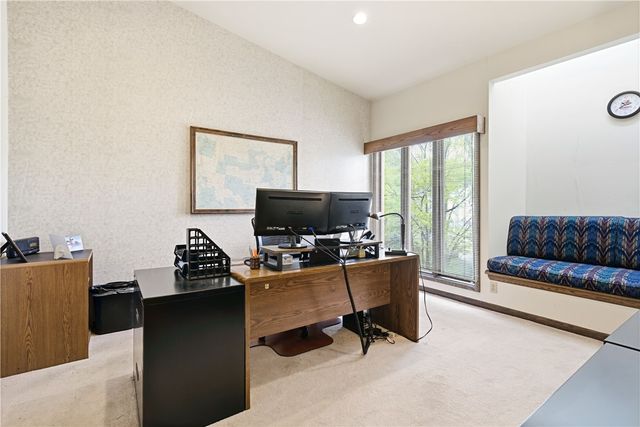 2006-2007 Kinvara Dr, Ross Twp, PA 15237