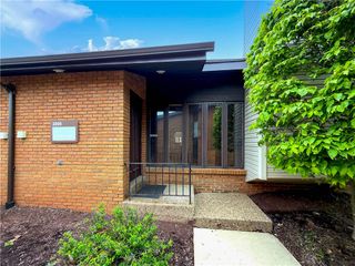 2006-2007 Kinvara Dr, Ross Twp, PA 15237
