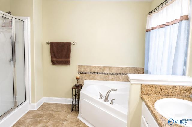 133 Bridge Crest Drive, Harvest, AL 35749