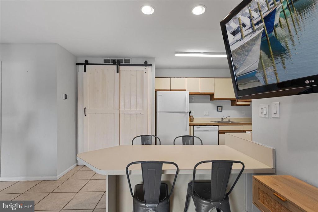 Image 12 of property listing at 105 120TH ST #168, Ocean City, MD 21842