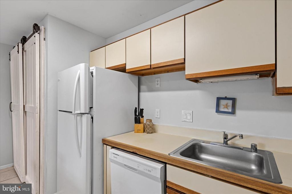 Image 14 of property listing at 105 120TH ST #168, Ocean City, MD 21842