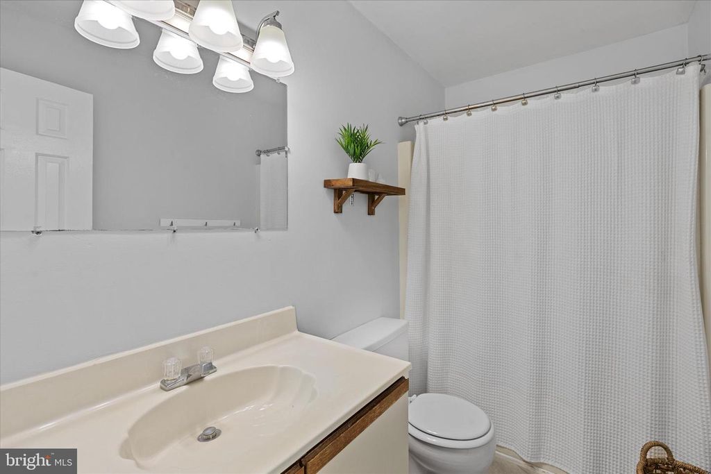 Image 21 of property listing at 105 120TH ST #168, Ocean City, MD 21842