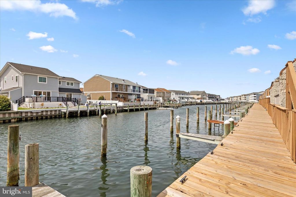 Image 5 of property listing at 105 120TH ST #168, Ocean City, MD 21842