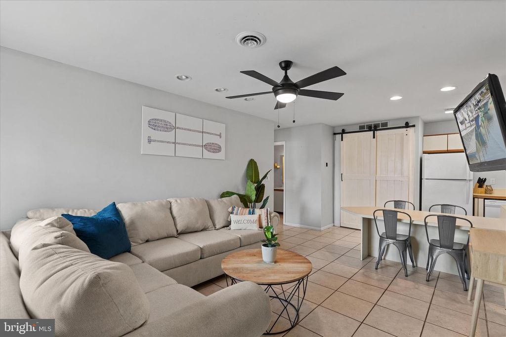 Image 7 of property listing at 105 120TH ST #168, Ocean City, MD 21842