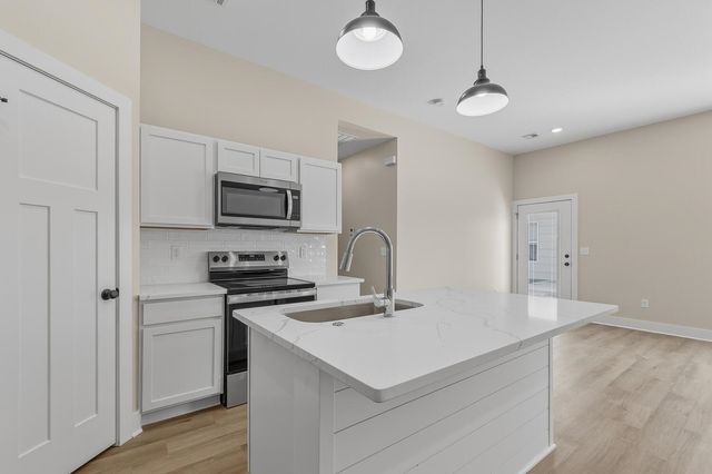 17006 W Lawson St, Goddard, KS 67052