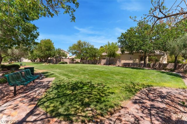 10183 Whispy Willow Way, Las Vegas, NV 89135