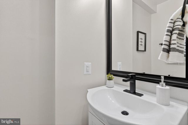 615 KENSINGTON PL NE, Washington, DC 20011