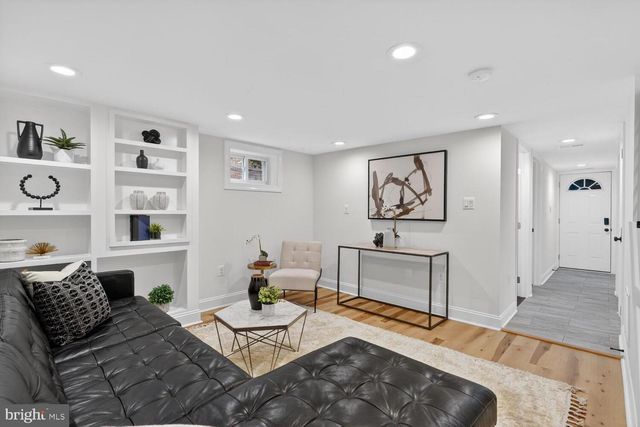 615 KENSINGTON PL NE, Washington, DC 20011