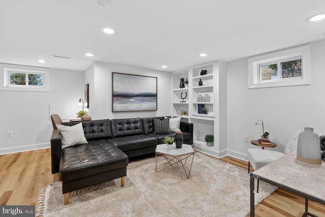 615 KENSINGTON PL NE, Washington, DC 20011