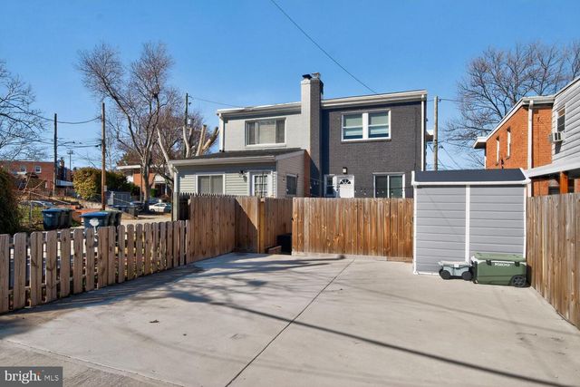 615 KENSINGTON PL NE, Washington, DC 20011