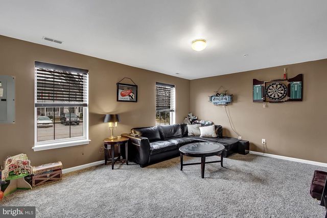 8700 JARWOOD RD, Baltimore, MD 21237