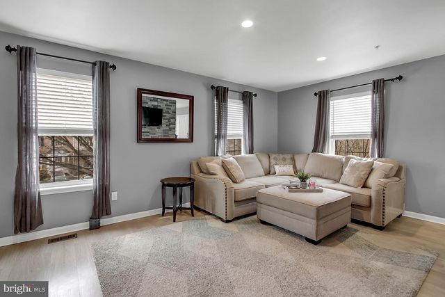 8700 JARWOOD RD, Baltimore, MD 21237