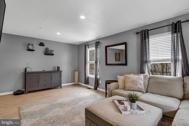 8700 JARWOOD RD, Baltimore, MD 21237