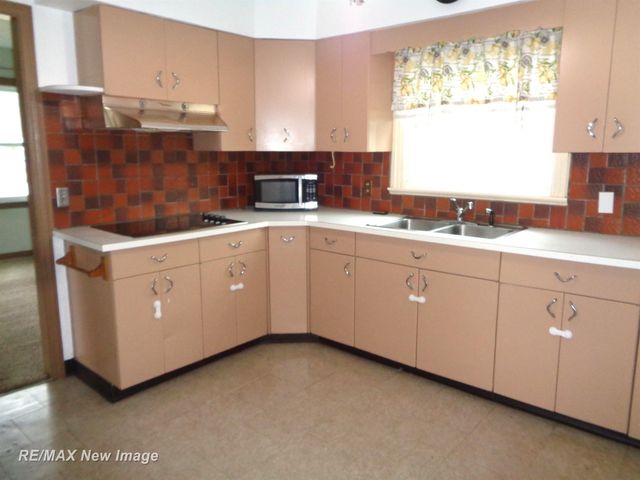 35 Congress Court A, Saginaw, MI 48602