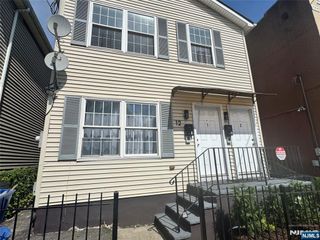 12 Bayview Avenue 1, Jersey City, NJ 07305