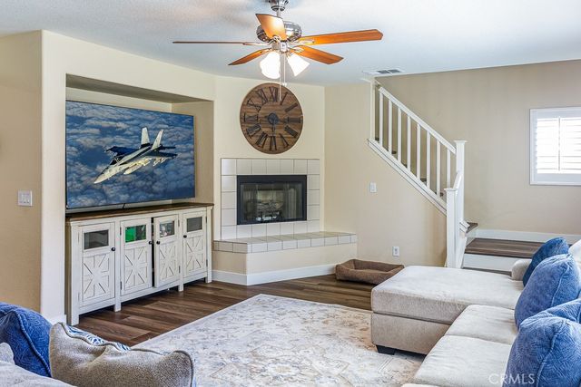 2060 W Avenue K6, Lancaster, CA 93536