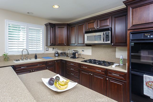 2060 W Avenue K6, Lancaster, CA 93536