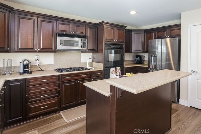 2060 W Avenue K6, Lancaster, CA 93536
