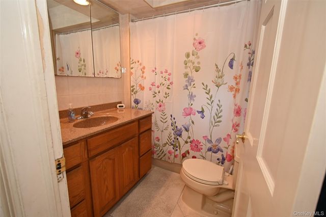 12142 6th Avenue, College Point, NY 11356
