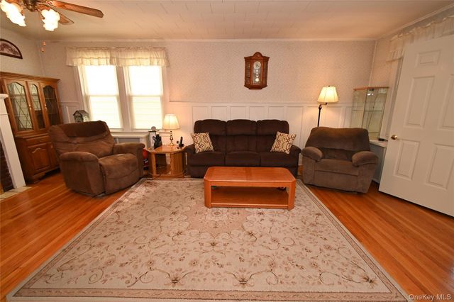 12142 6th Avenue, College Point, NY 11356