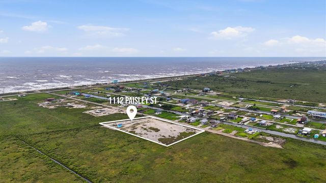 1112 Paisley Street, Gilchrist, TX 77617