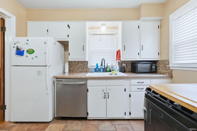 4715 S Wayne Avenue, Fort Wayne, IN 46807