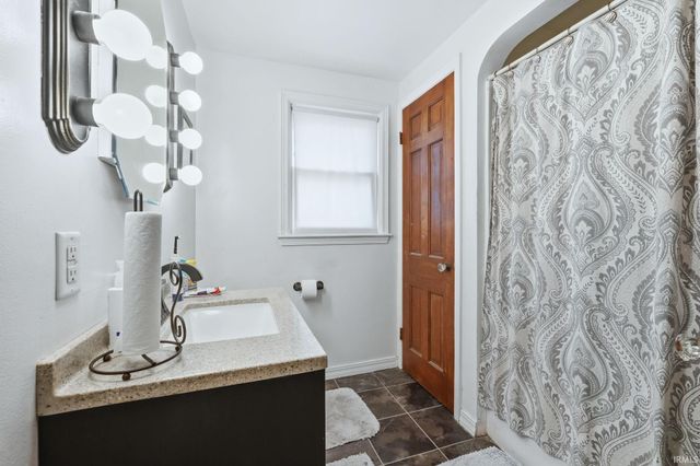 4715 S Wayne Avenue, Fort Wayne, IN 46807