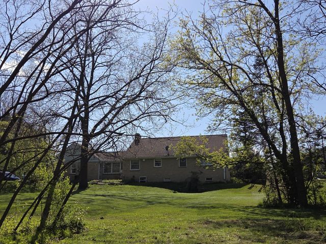 4120 S 124th STREET, Greenfield, WI 53228