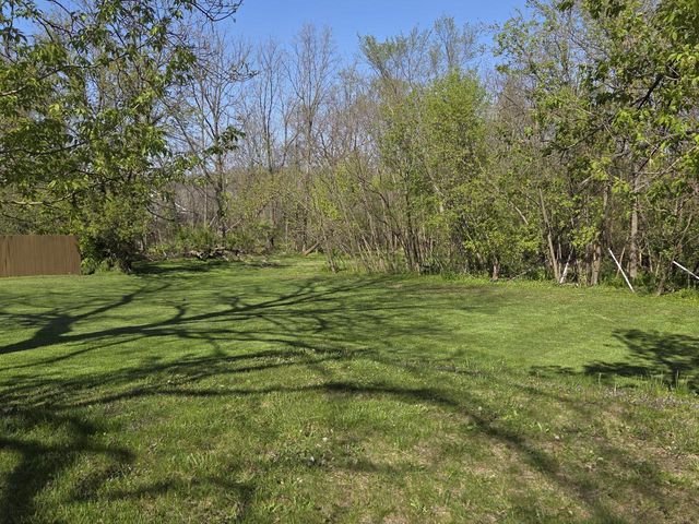 4120 S 124th STREET, Greenfield, WI 53228