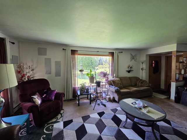 4120 S 124th STREET, Greenfield, WI 53228