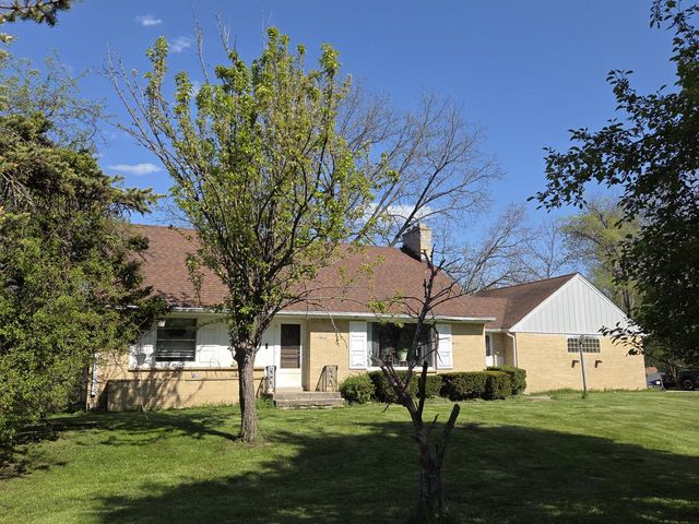 4120 S 124th STREET, Greenfield, WI 53228