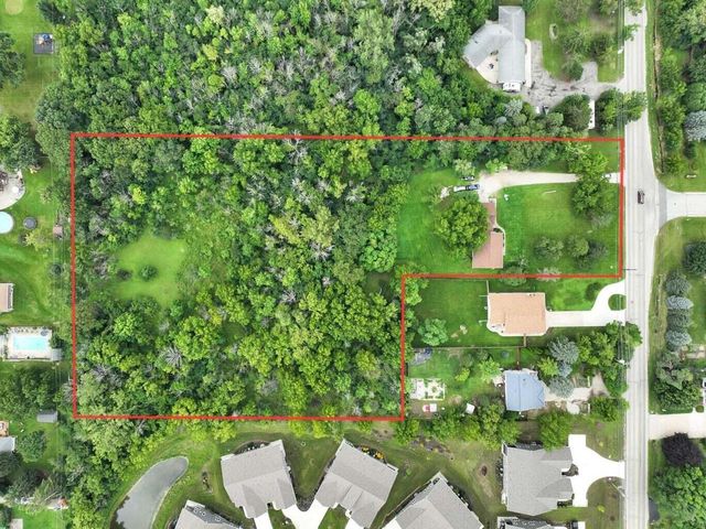 4120 S 124th STREET, Greenfield, WI 53228