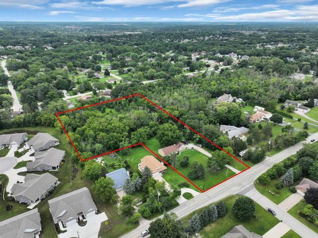 4120 S 124th STREET, Greenfield, WI 53228
