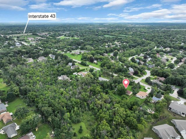 4120 S 124th STREET, Greenfield, WI 53228